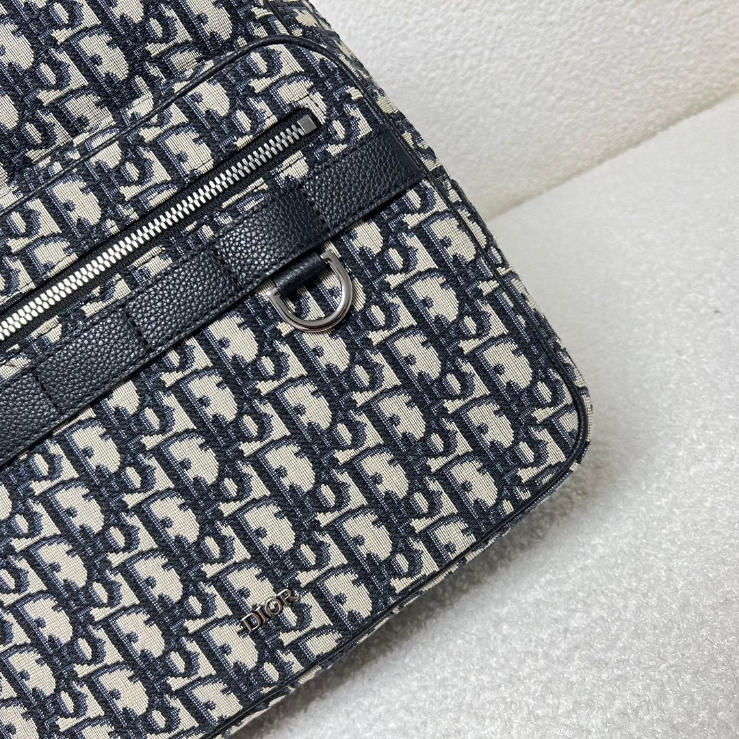 Schwarzgraue Tasche