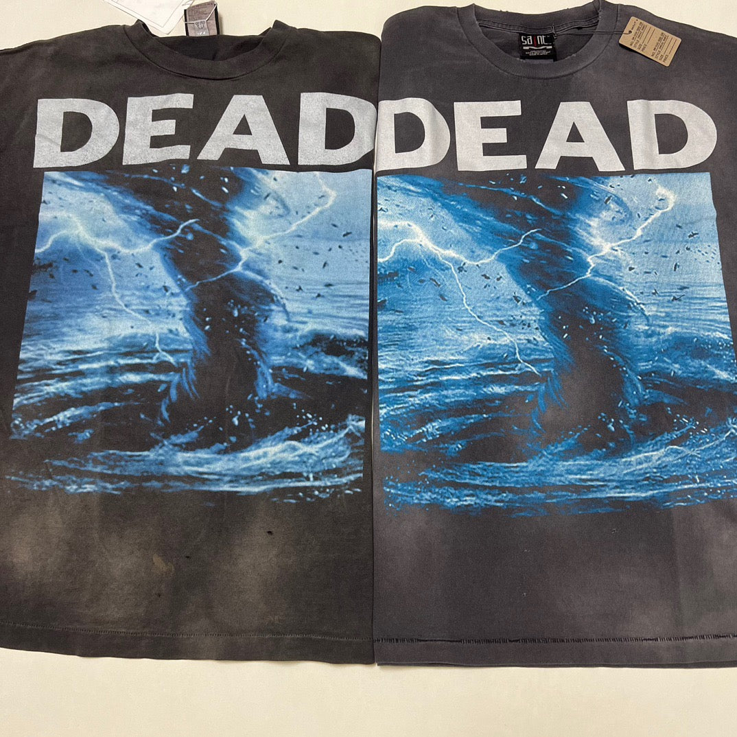 Dunkelschwarzes T-Shirt