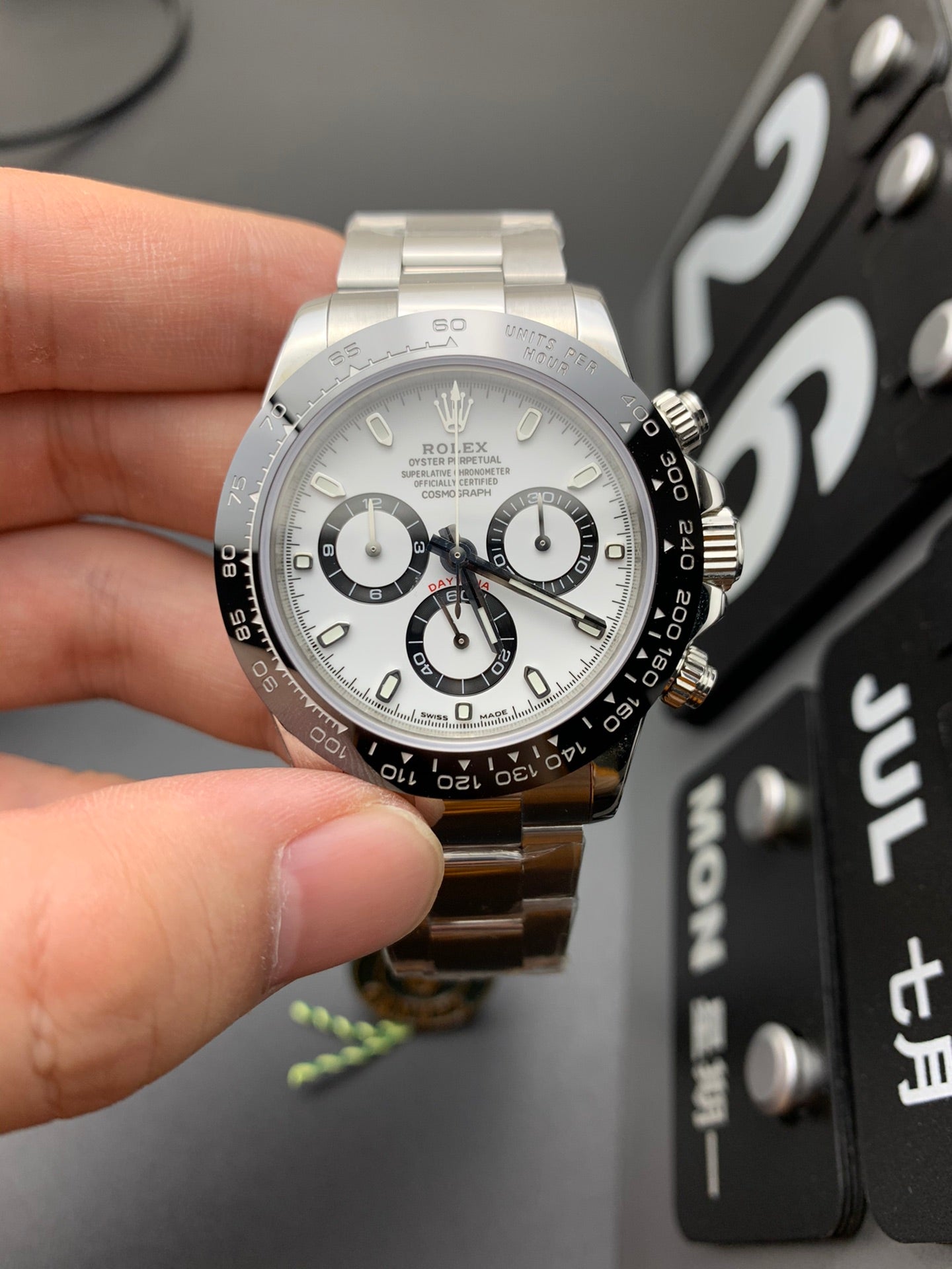 Uhr