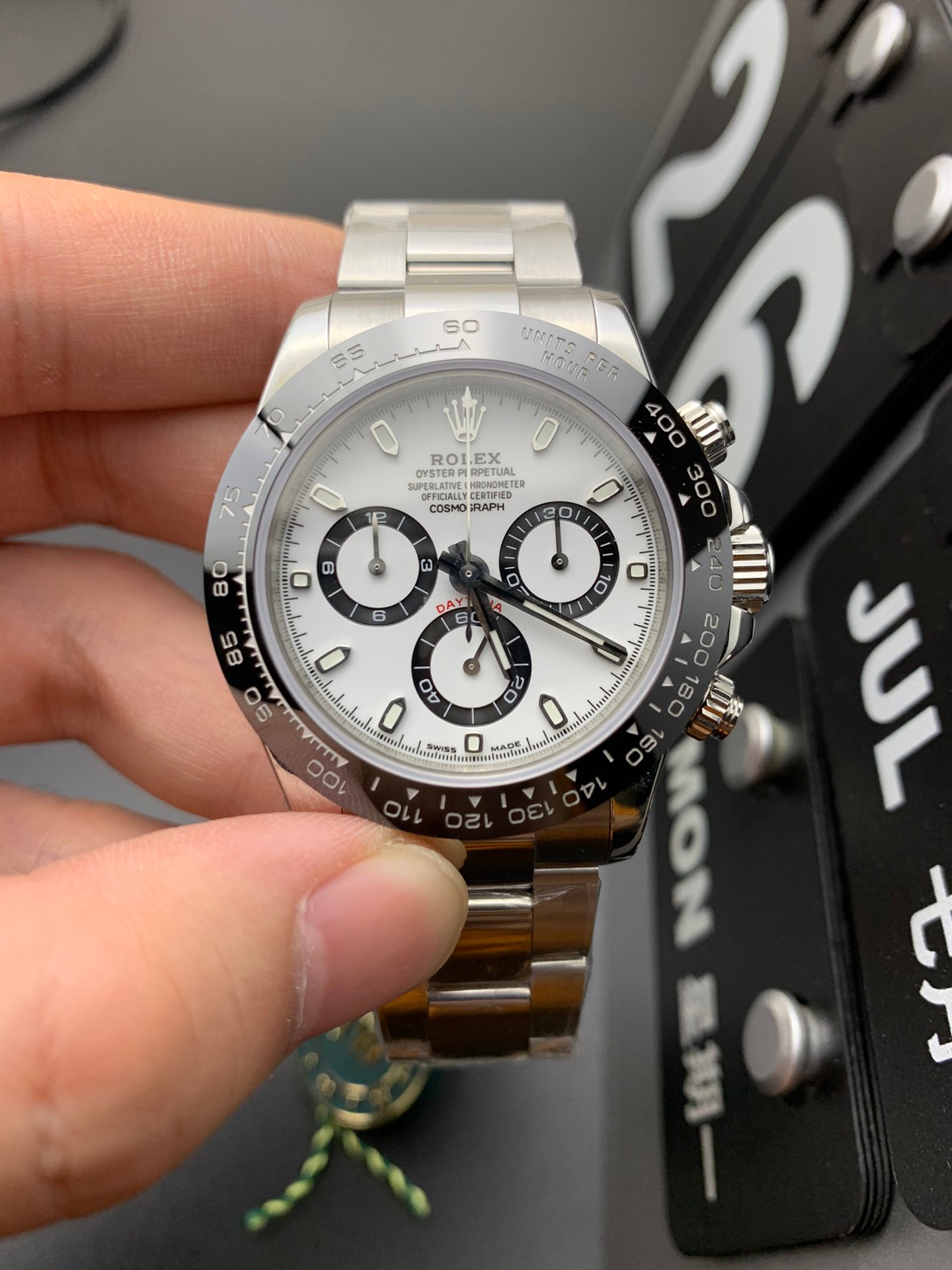 Uhr