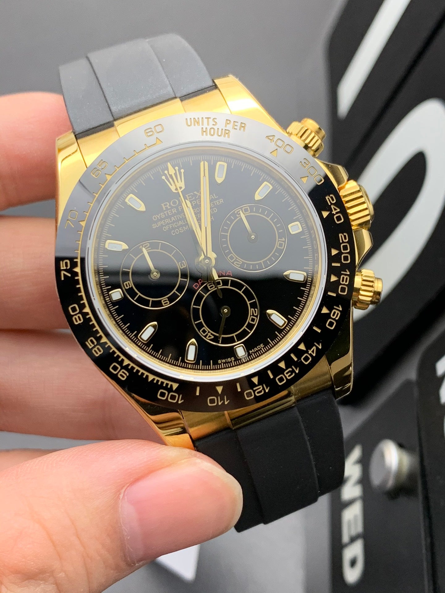 Uhr