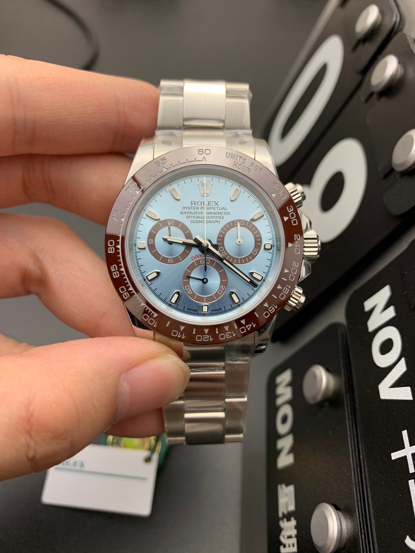 Uhr