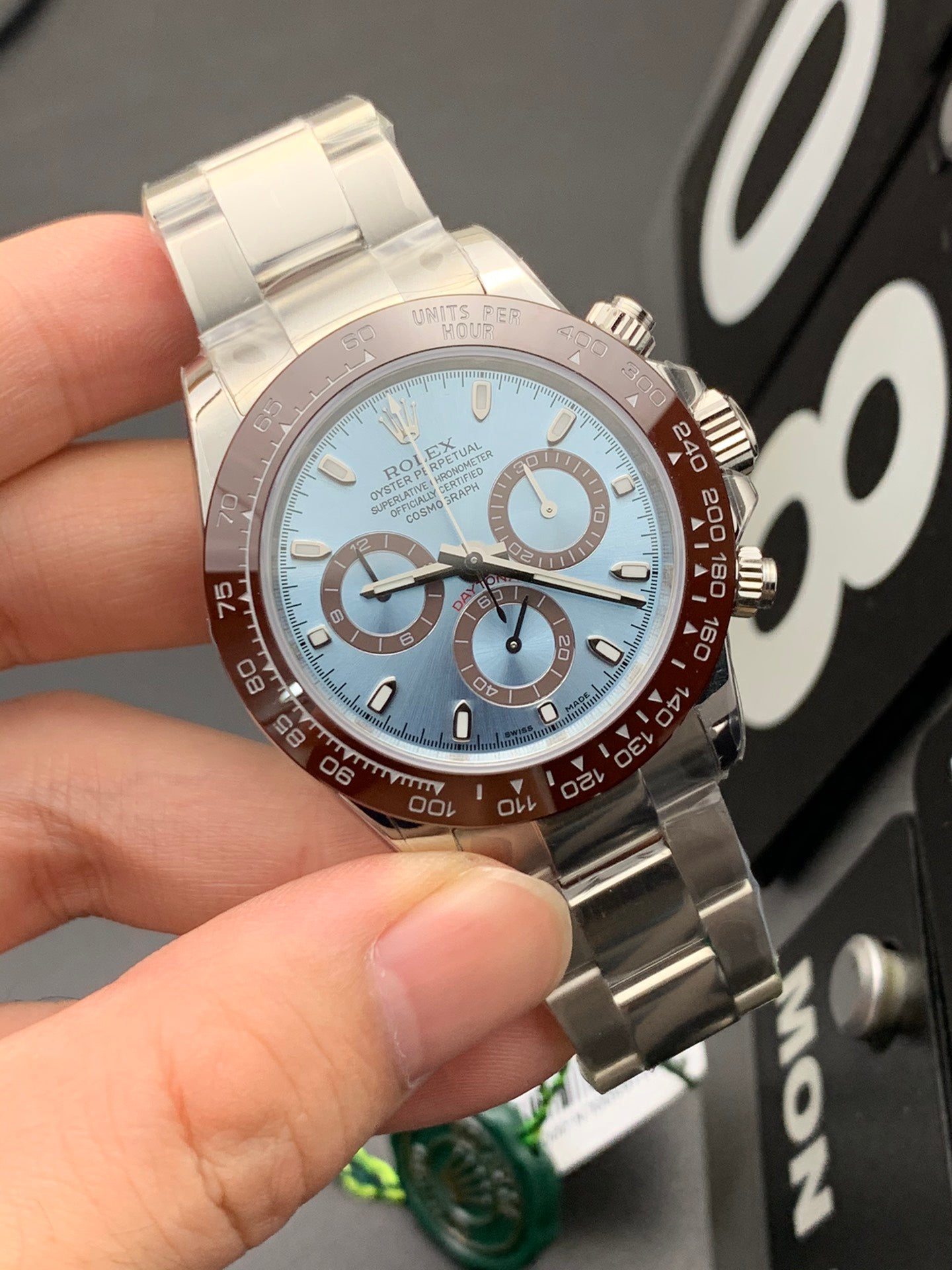 Uhr