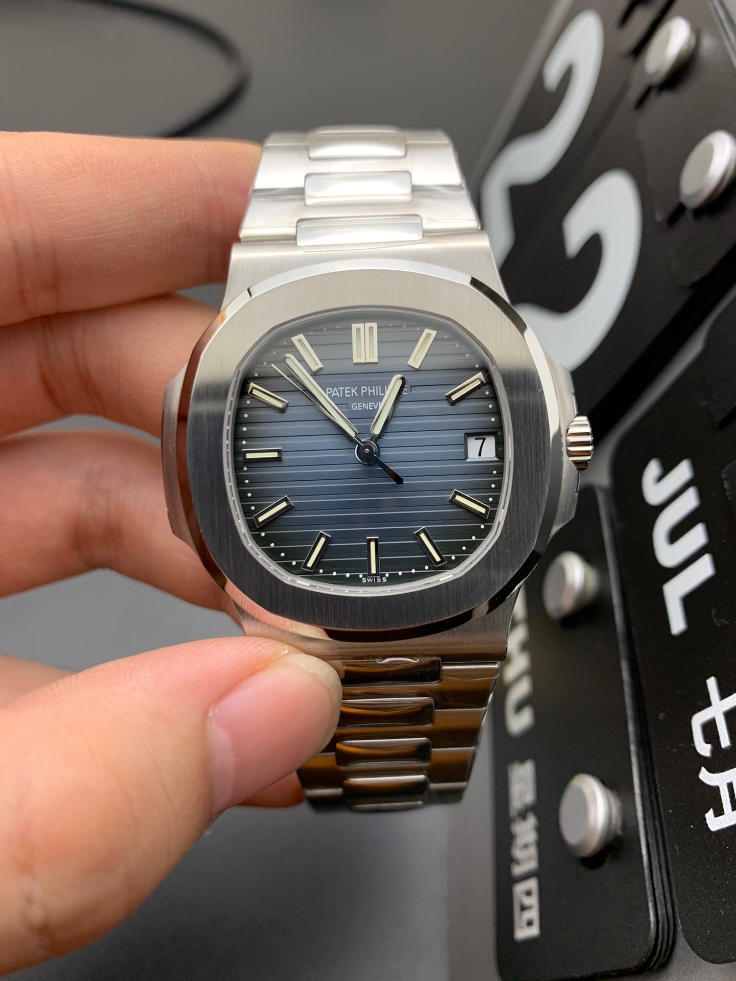 Uhr