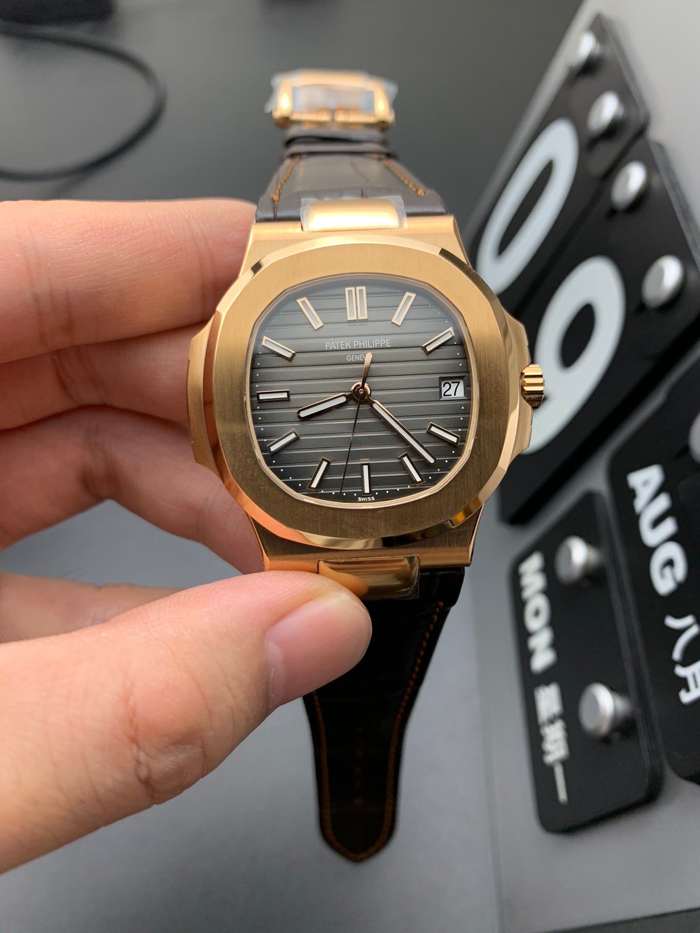 Uhr