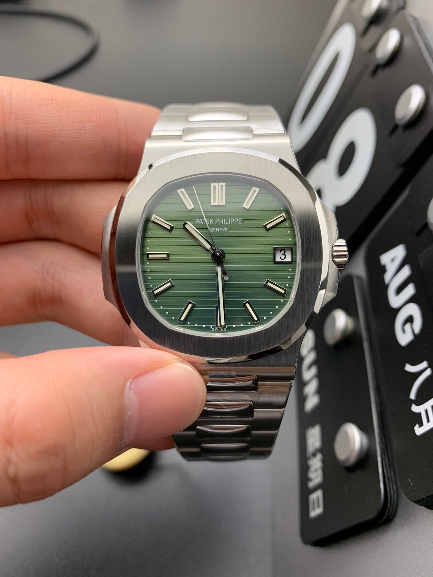 Uhr