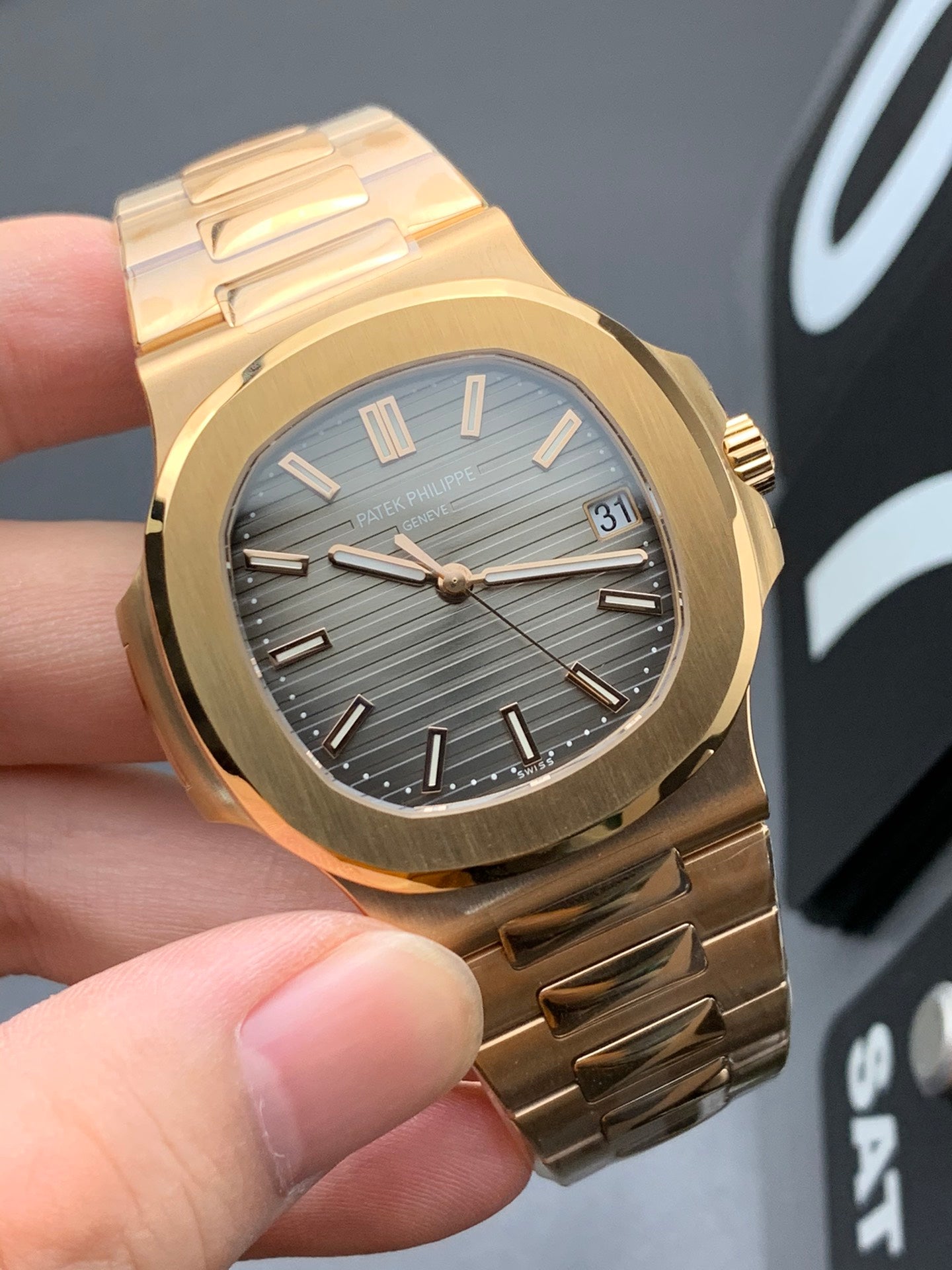 Uhr