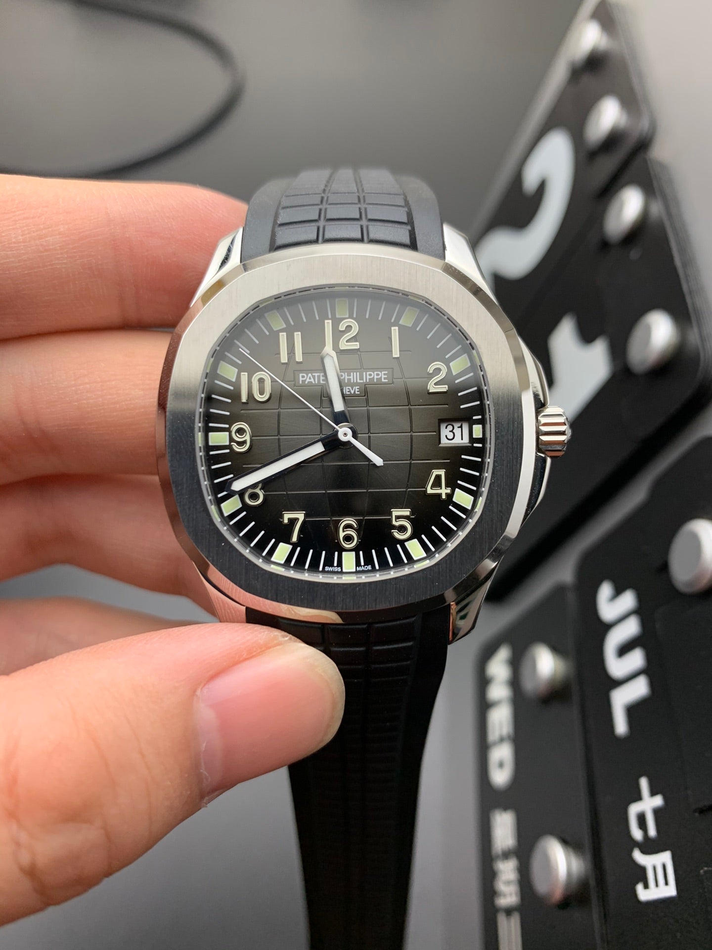 Uhr