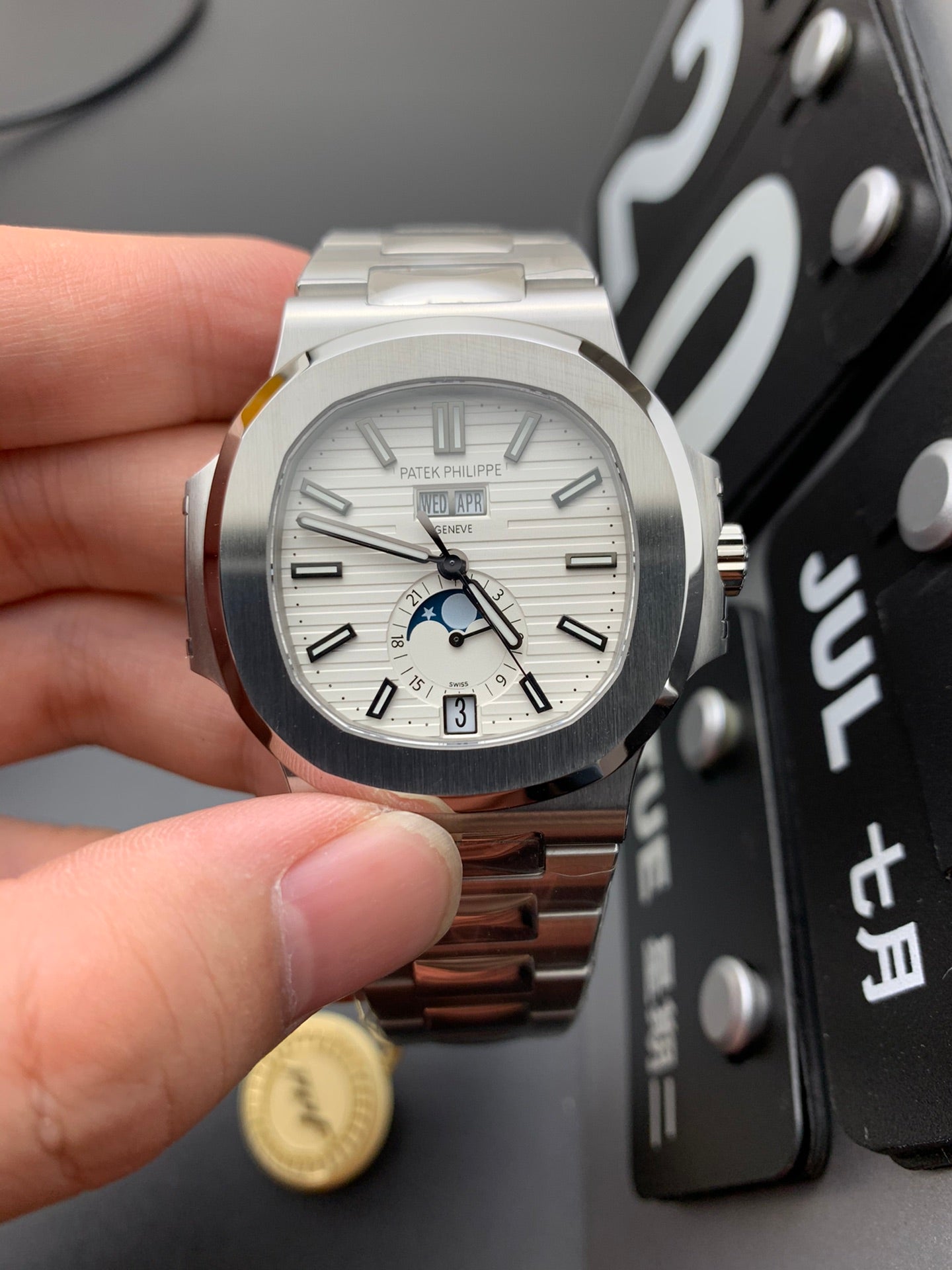 Uhr