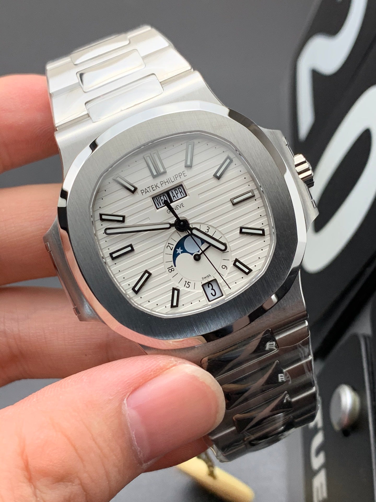 Uhr