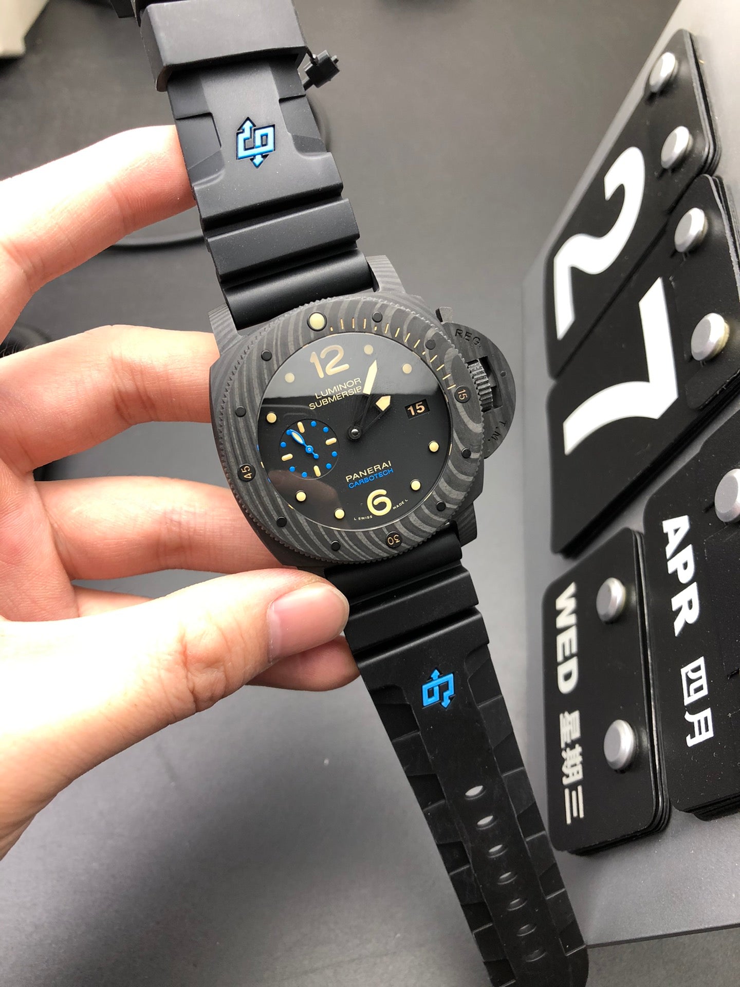 Uhr