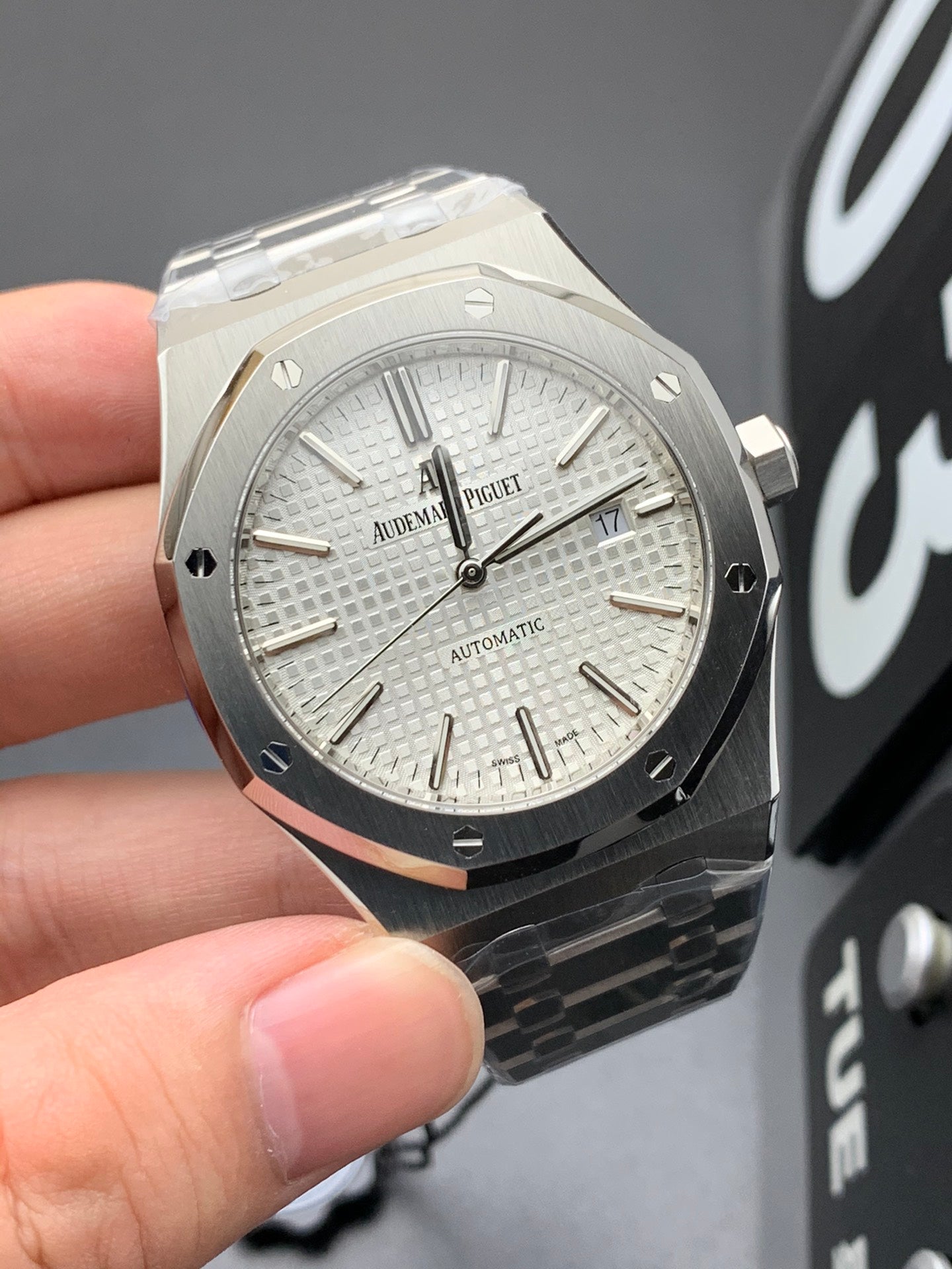 Uhr