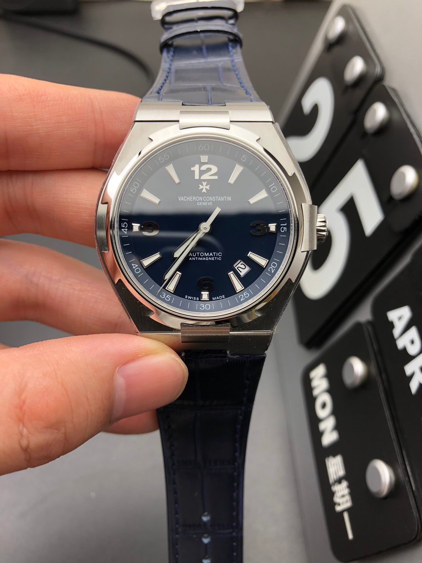 Uhr