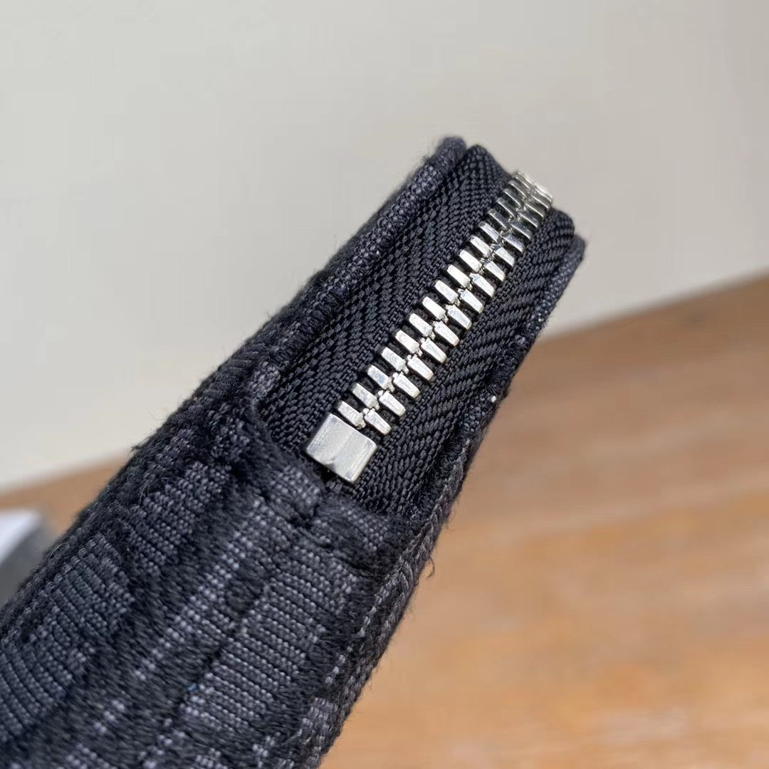 Cartera - FashionHype.xyz