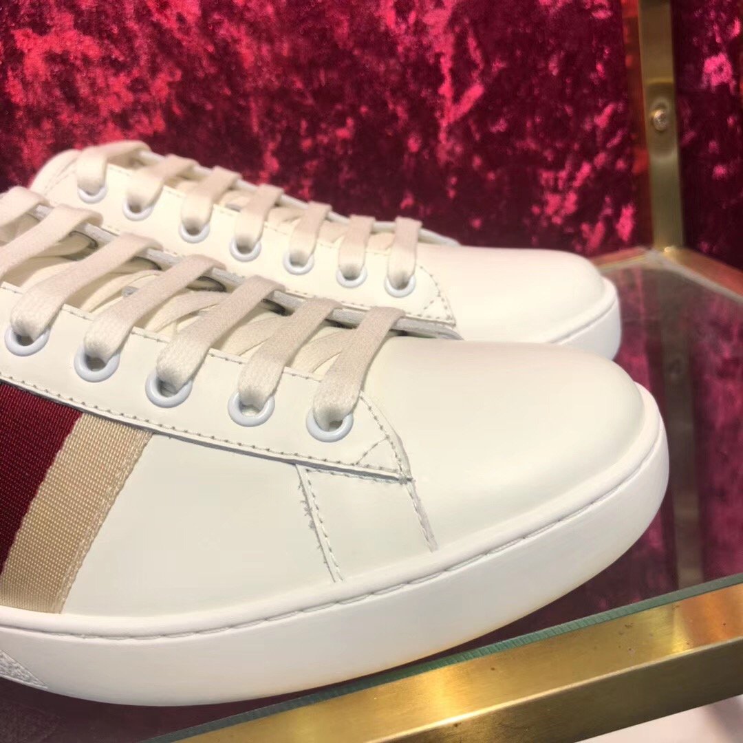 Zapatillas deportivas blancas con barras de colores - FashionHype.xyz