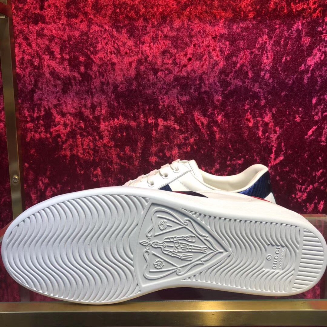 Zapatillas deportivas blancas con barras de colores - FashionHype.xyz
