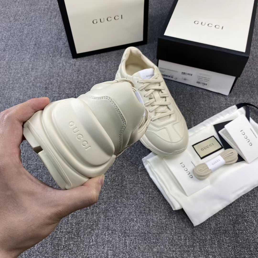 Schuhe