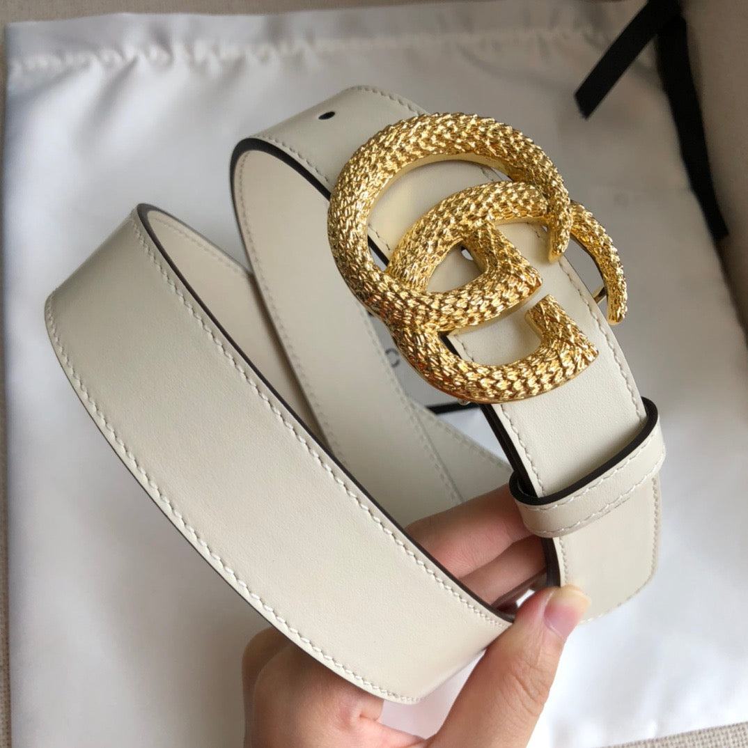 Off-White und Braune Gürtel