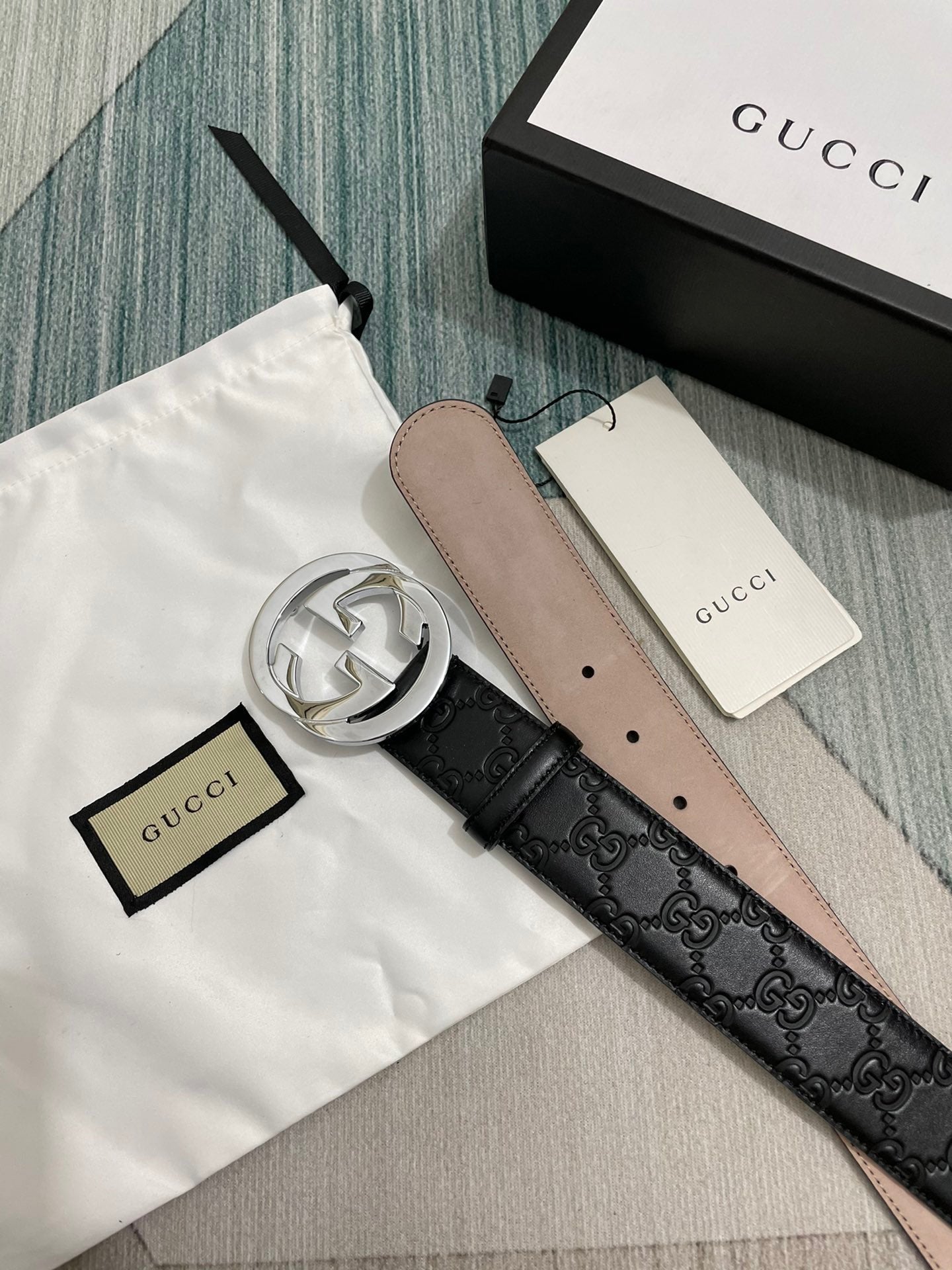 الأحزمة السوداء