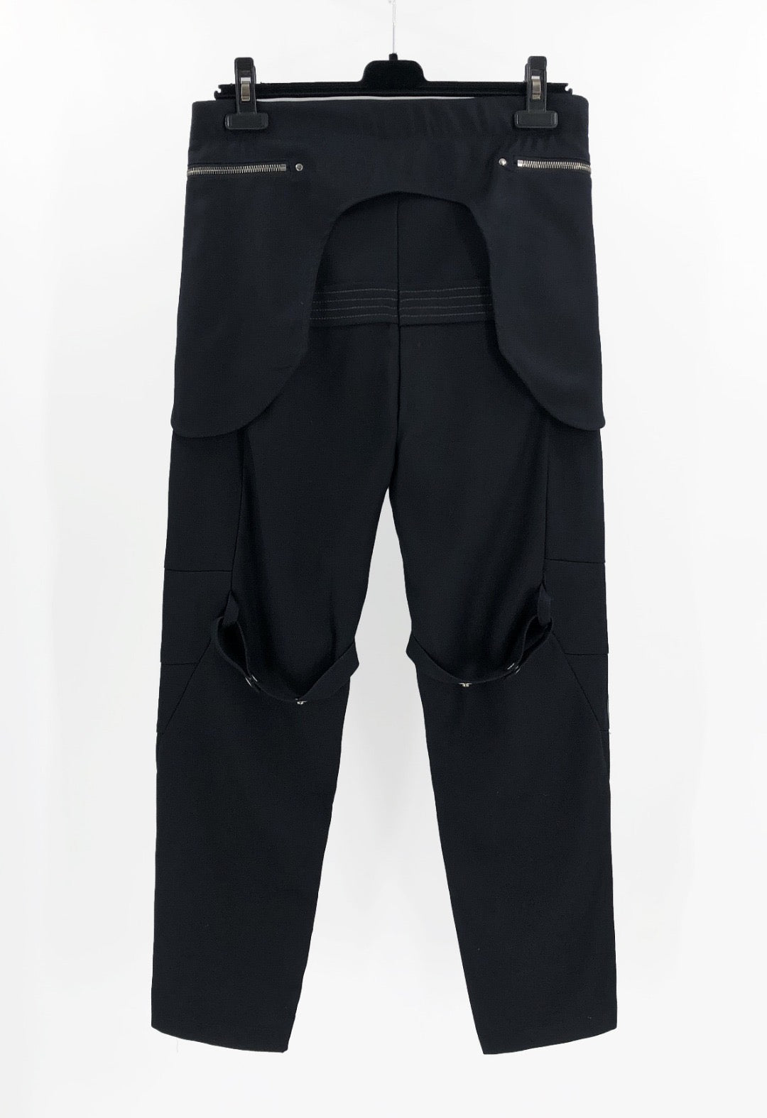 Schwarze Hosen