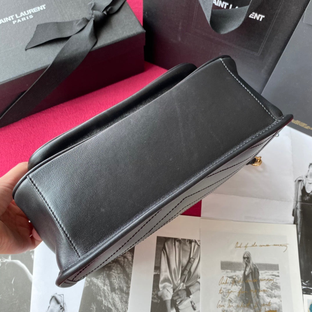 Schwarze Taschen