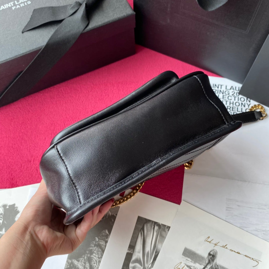 Schwarze Taschen