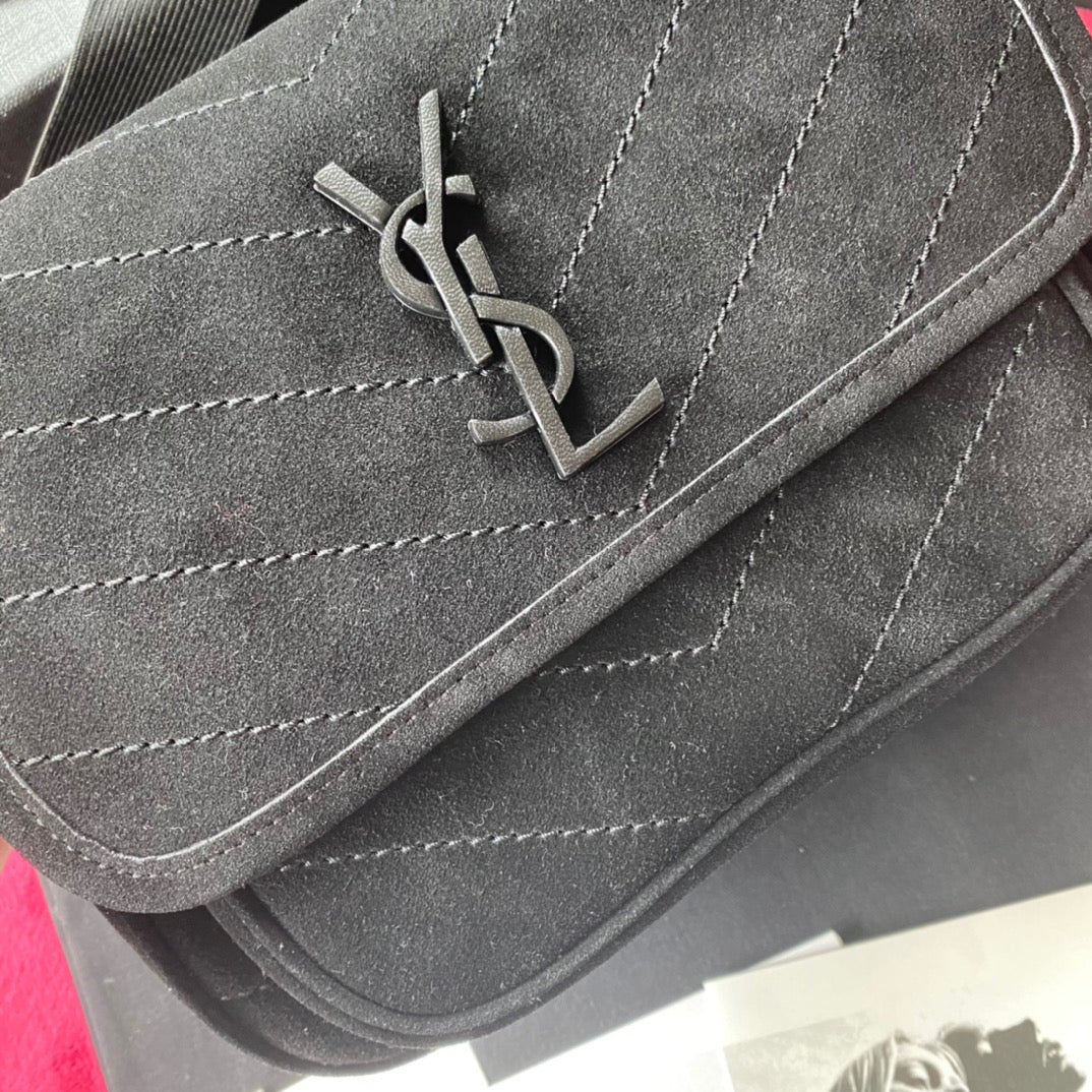 Schwarze Taschen