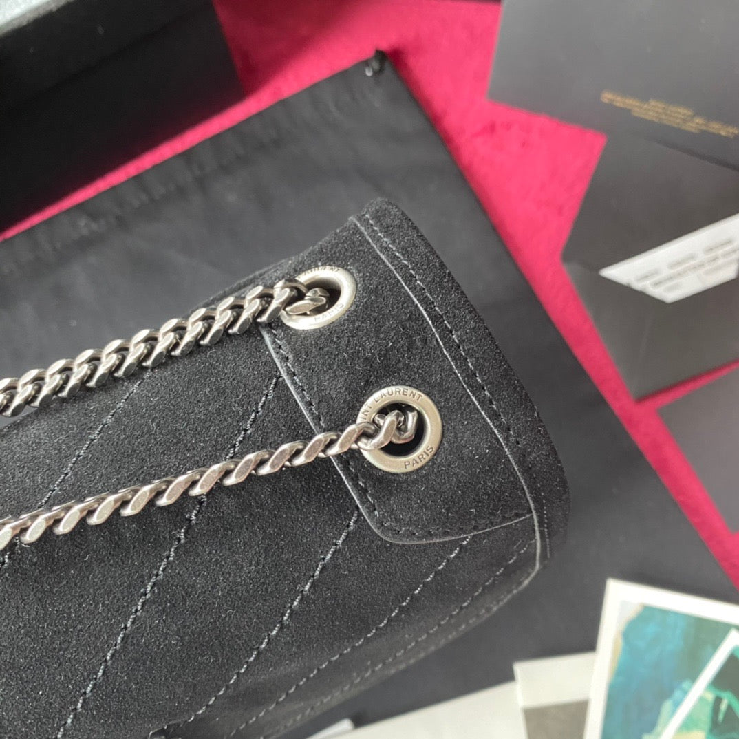Schwarze Taschen