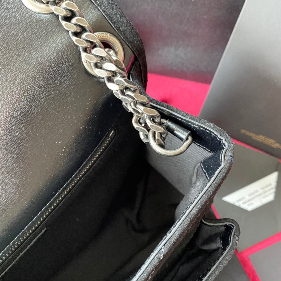Schwarze Taschen