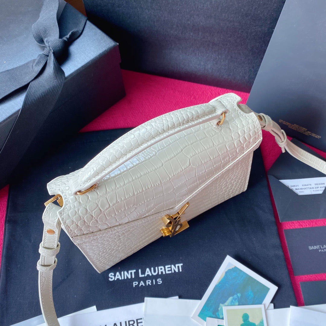 Off-White und schwarze Taschen