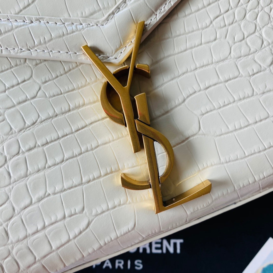 Off-White und schwarze Taschen