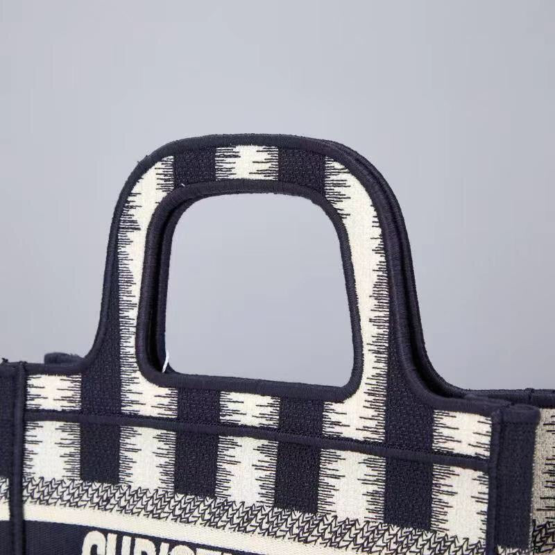 Mehrfarbige Taschen