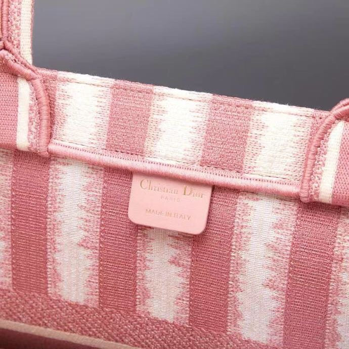 Mehrfarbige Taschen