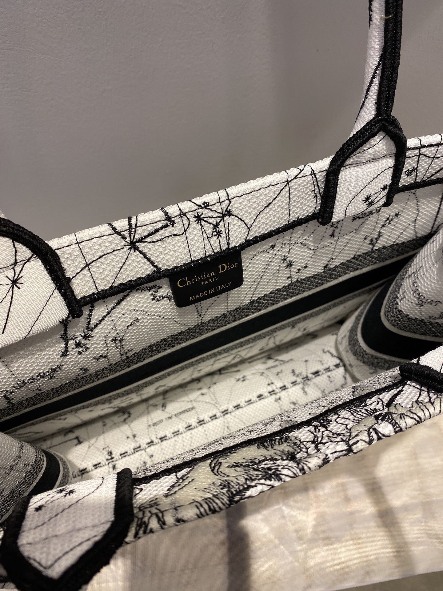 Mehrfarbige Taschen