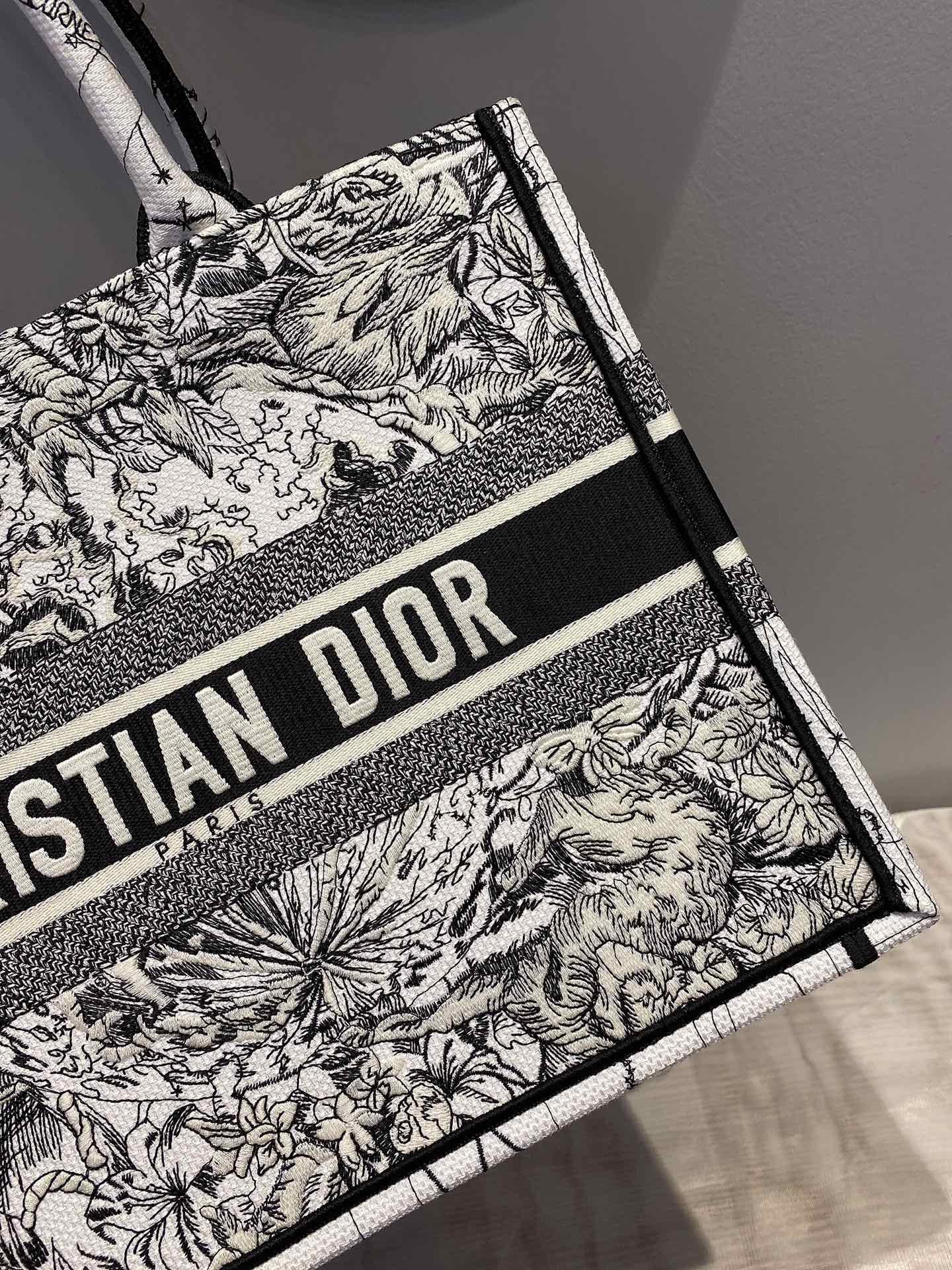 Mehrfarbige Taschen