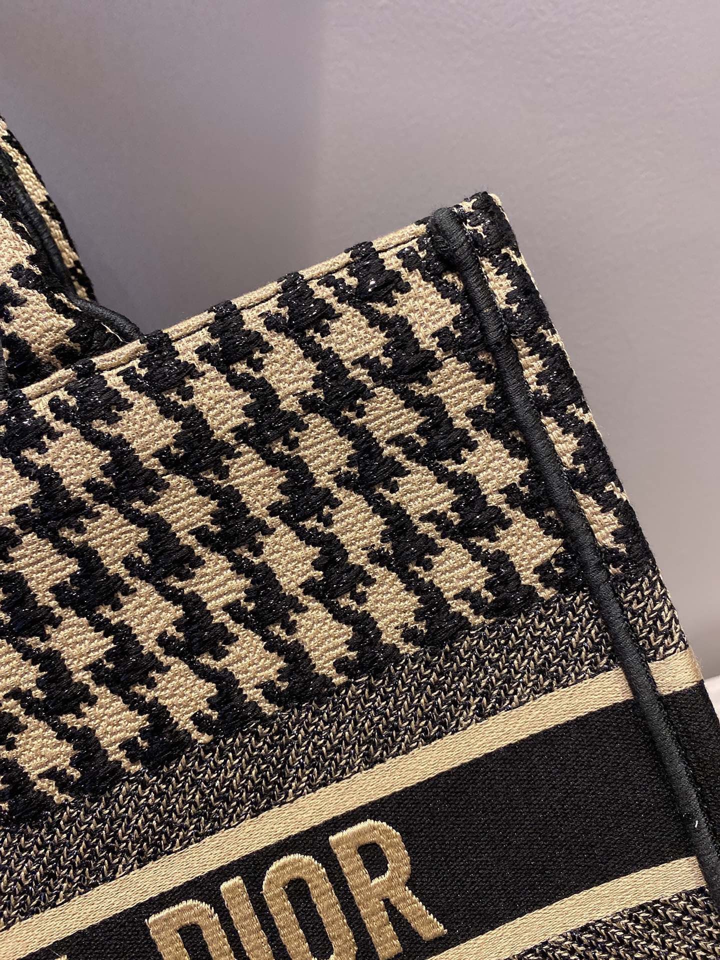 Mehrfarbige Taschen