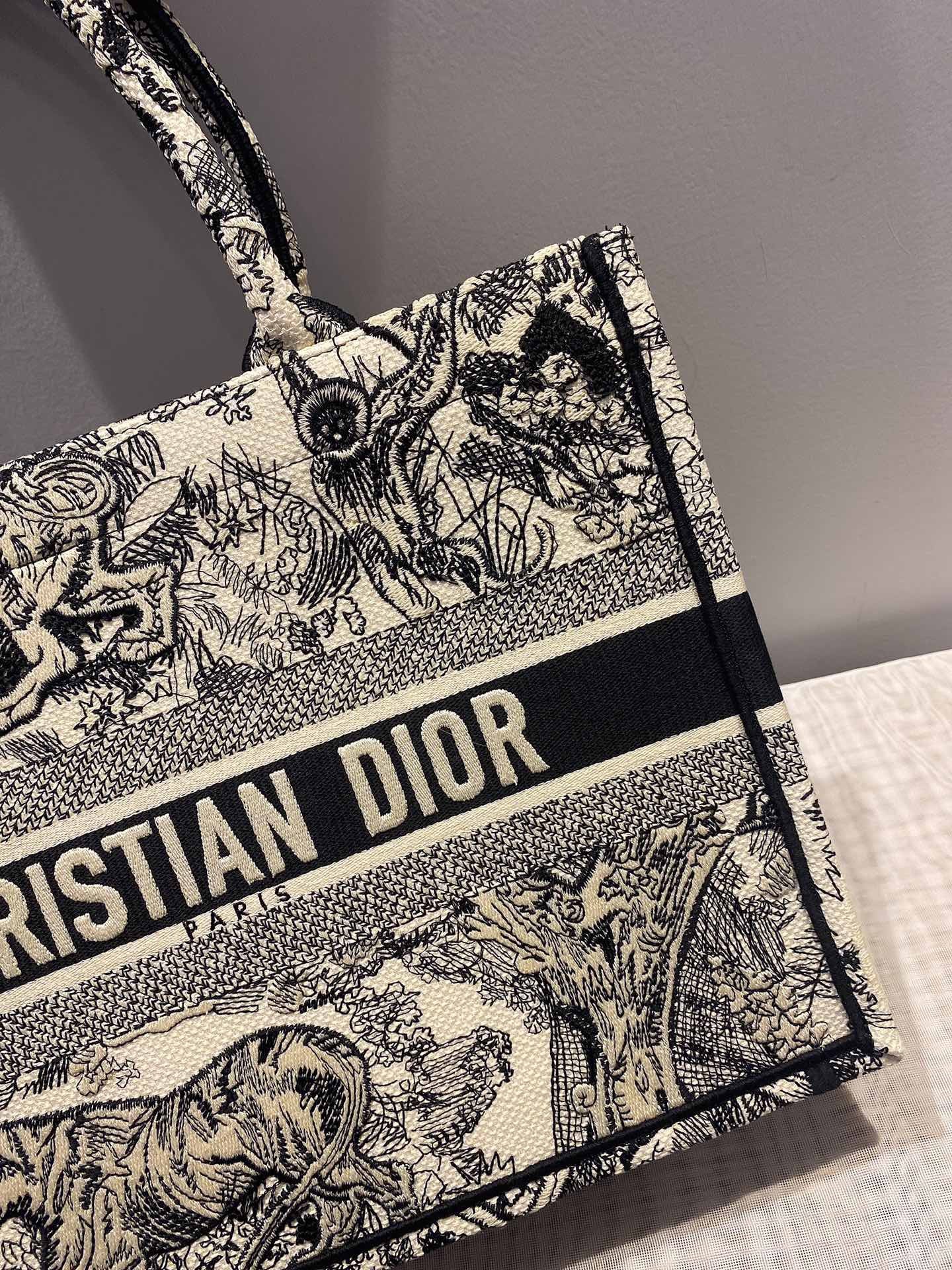 Mehrfarbige Taschen