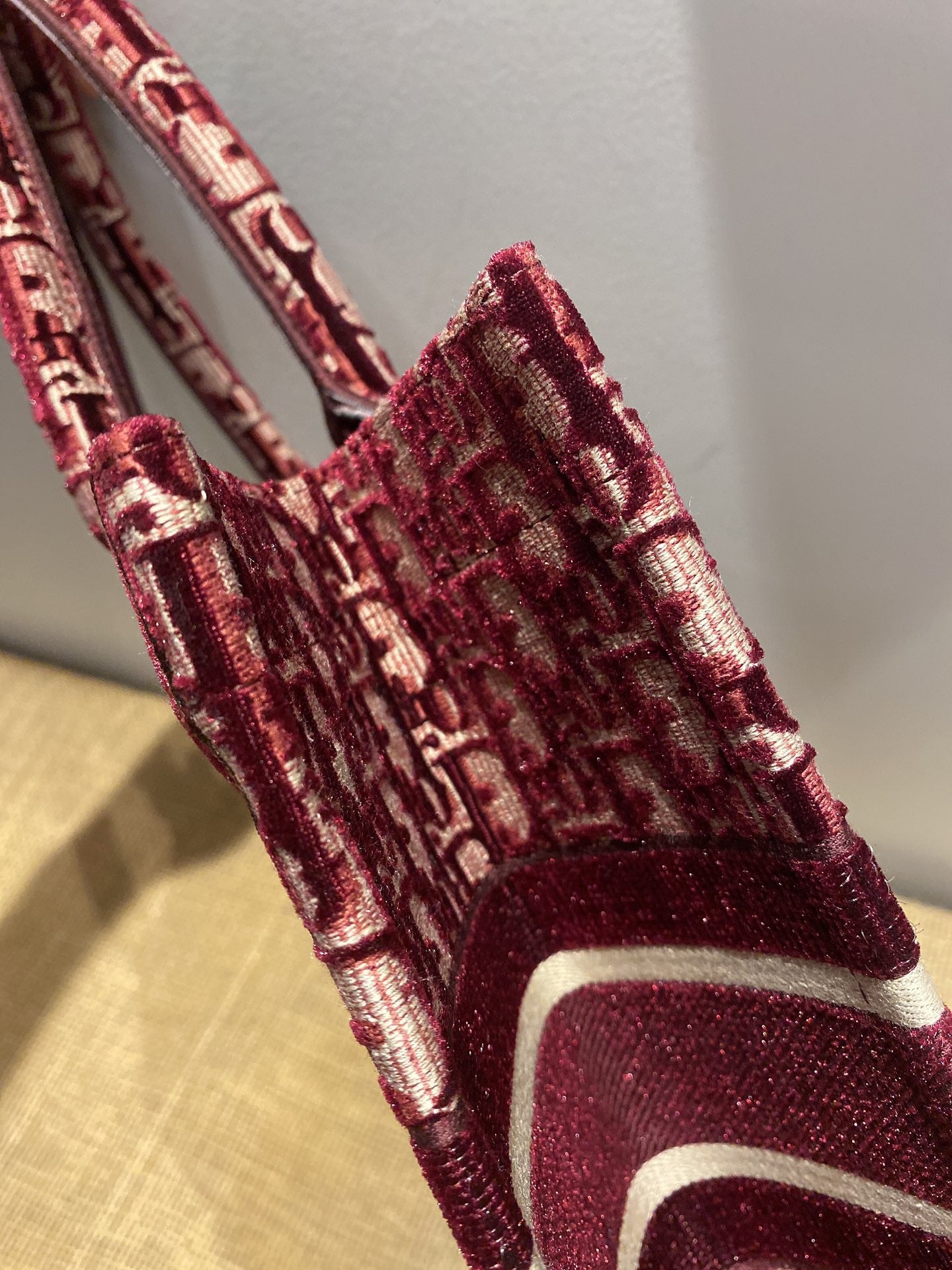 Mehrfarbige Taschen