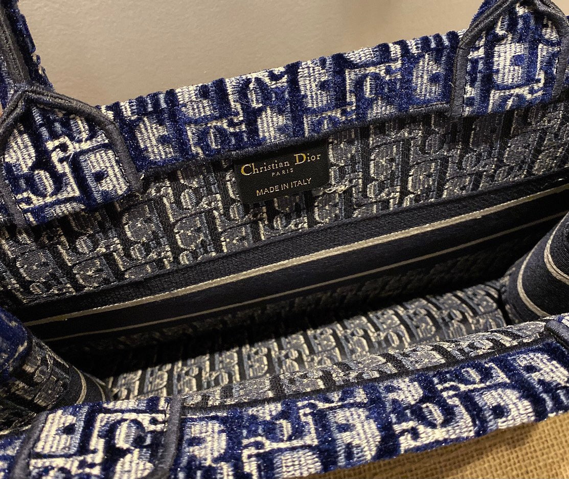Mehrfarbige Taschen