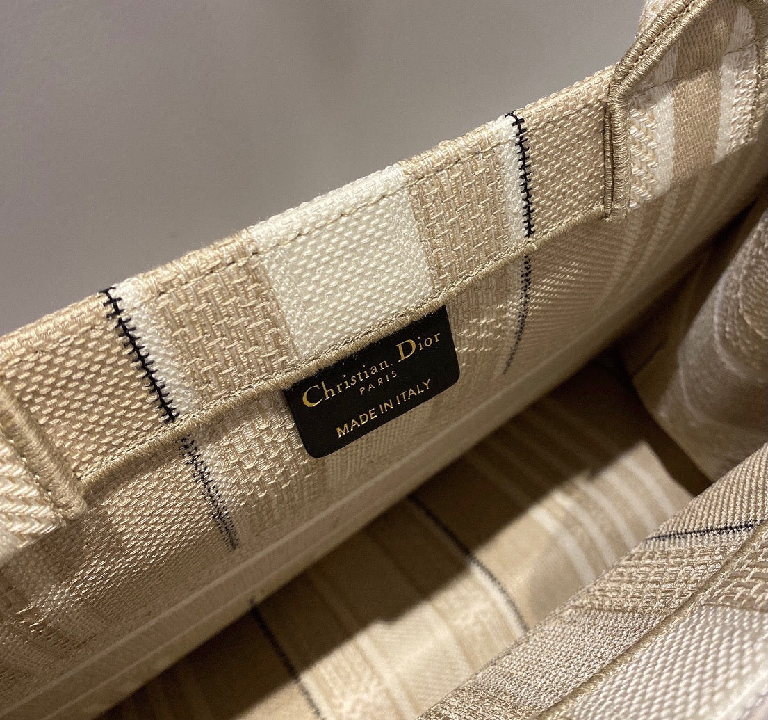 Mehrfarbige Taschen