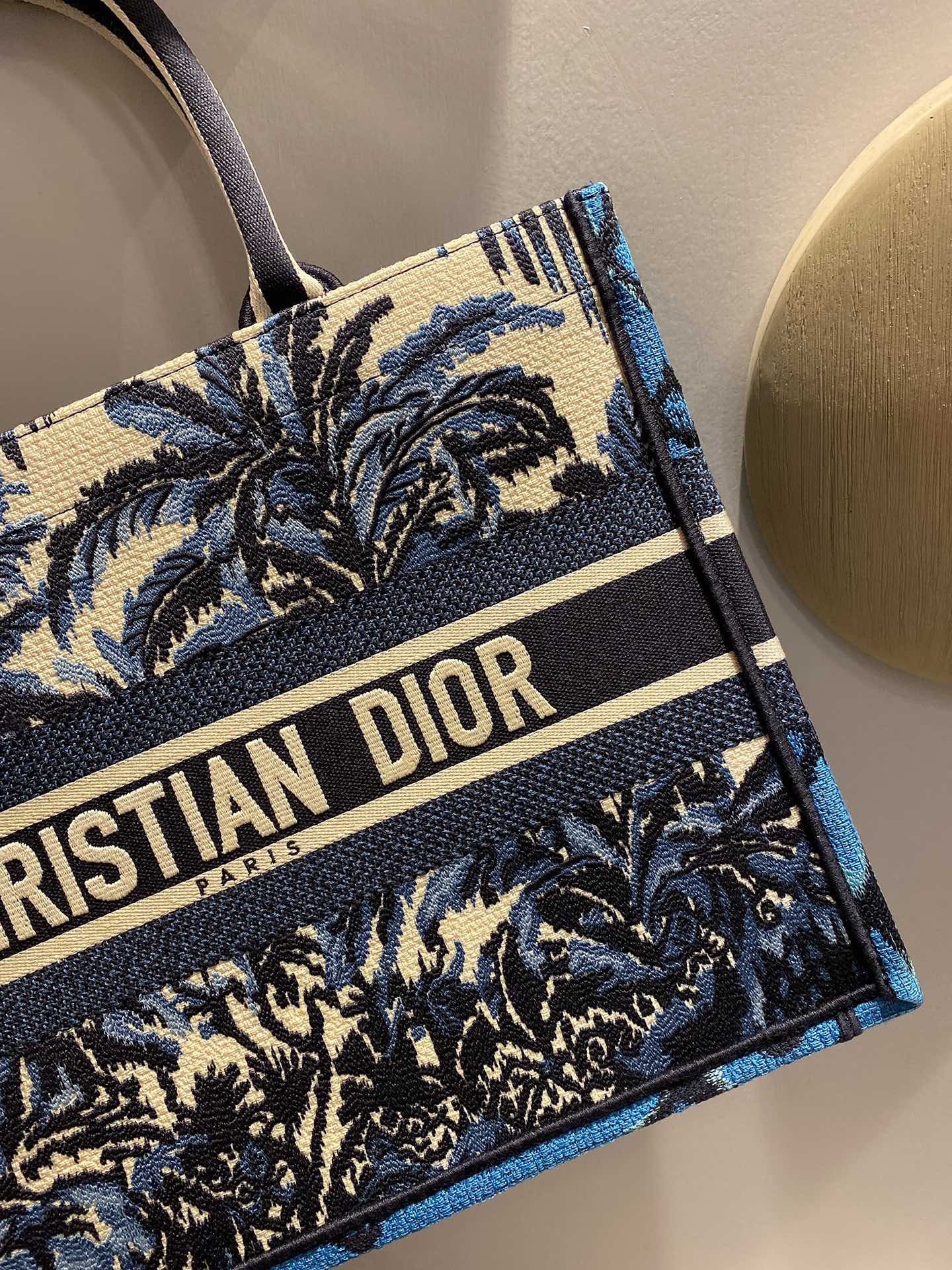Mehrfarbige Taschen