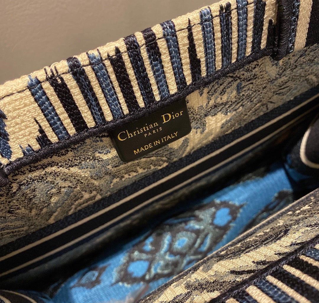 Mehrfarbige Taschen