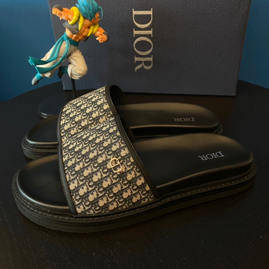 Mehrfarbige Schuhe