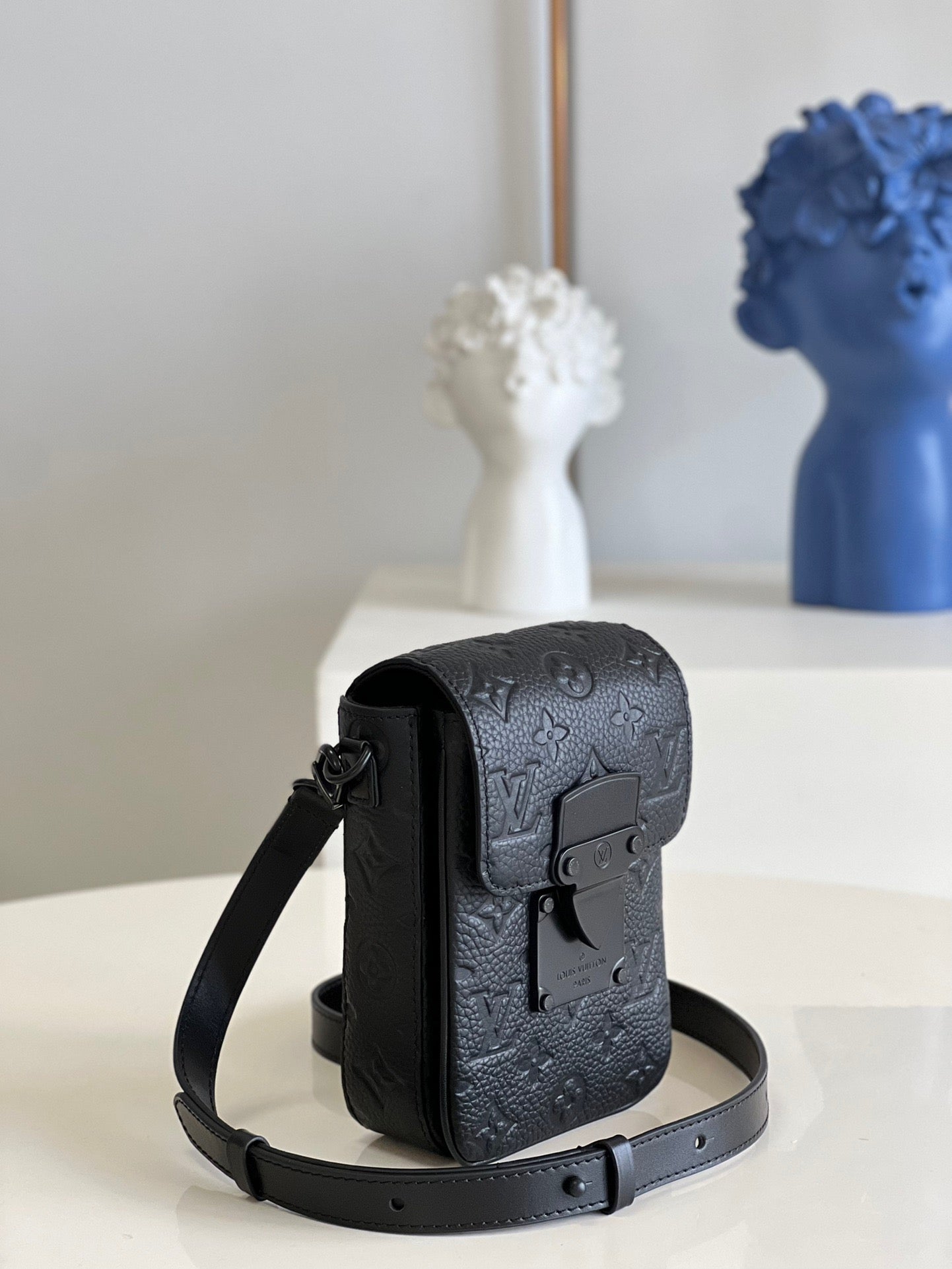 Black Bags - FashionHype.xyz