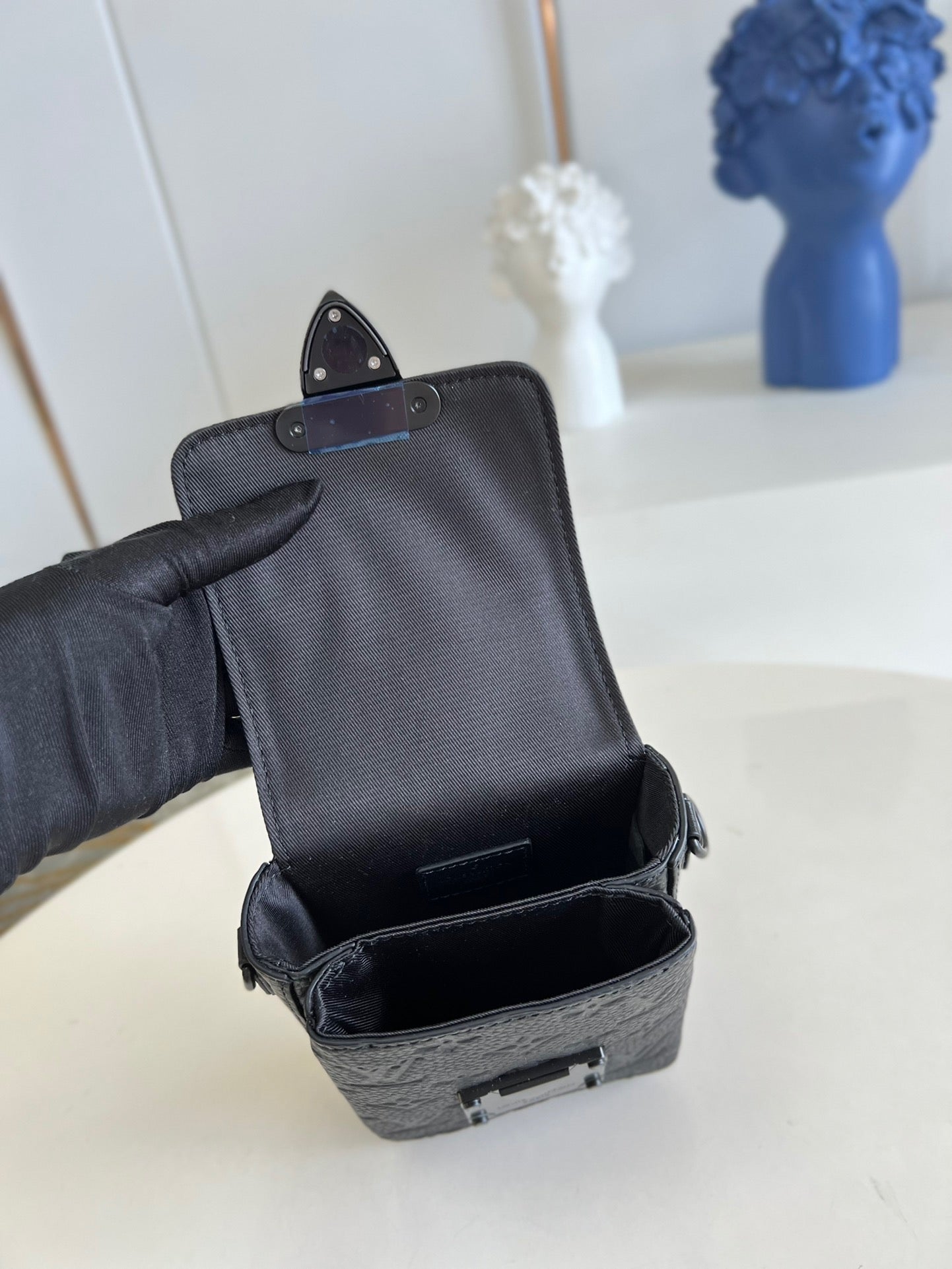 Black Bags - FashionHype.xyz