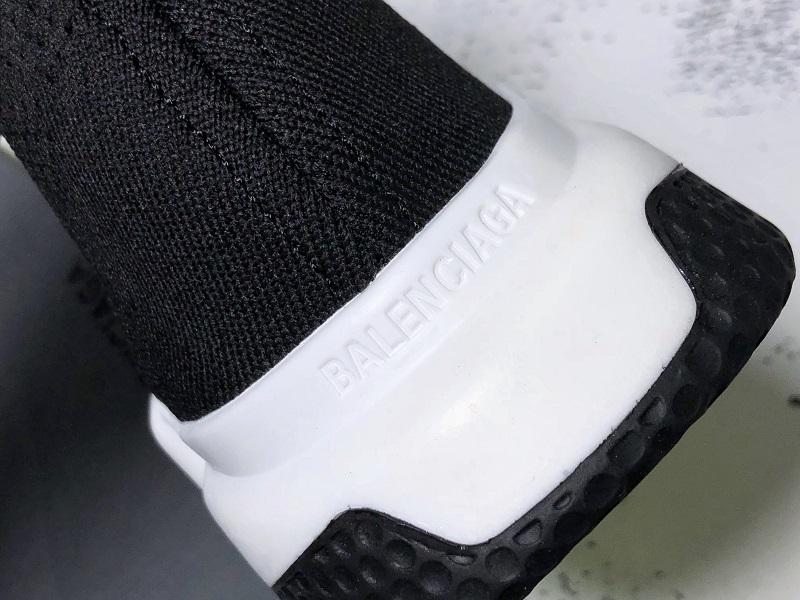 حذاء رياضي أسود