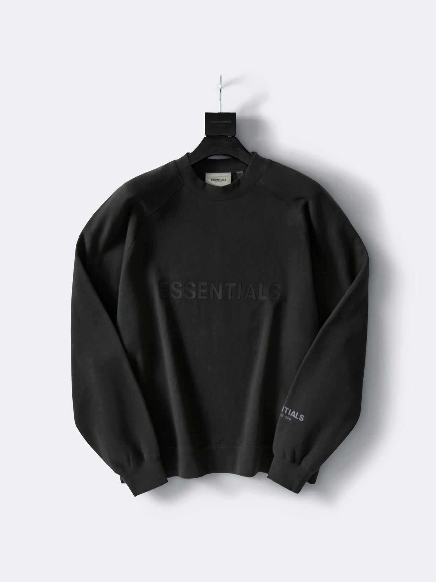 سترة بغطاء للرأس