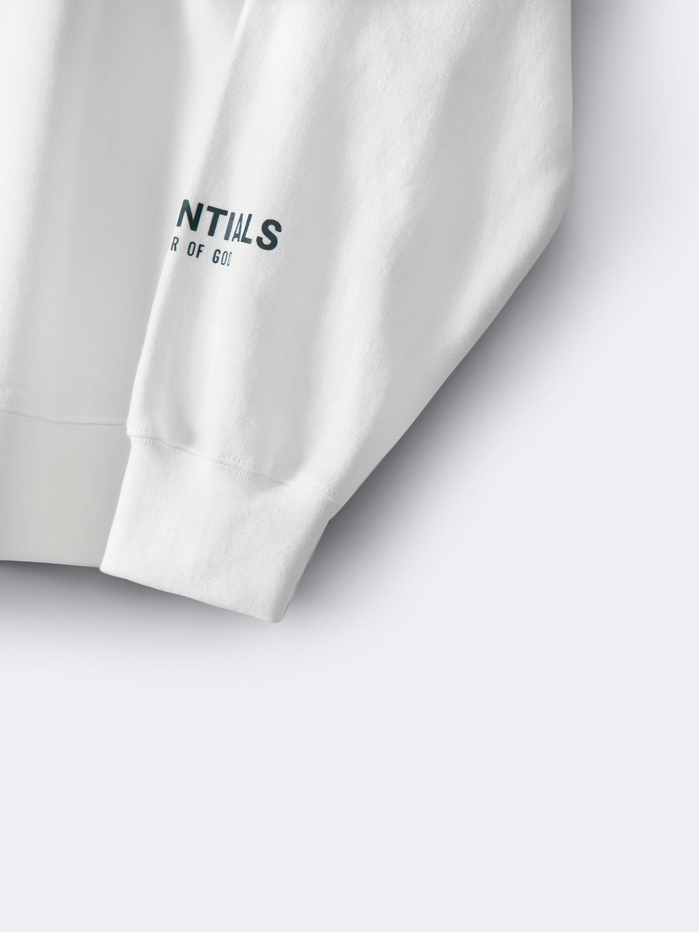 سترة بغطاء للرأس