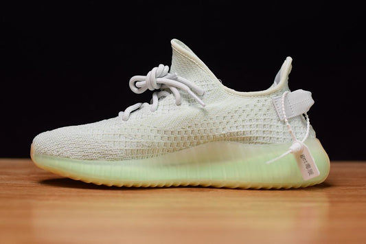 أحذية رياضية من القماش ذات نعل صلب