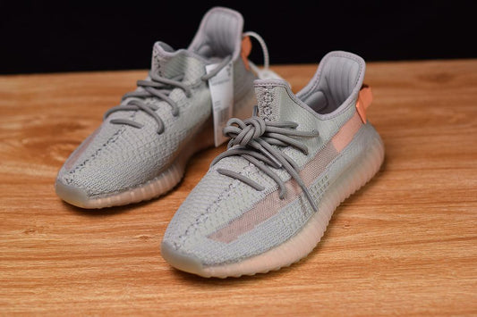 أحذية رياضية من القماش ذات نعل صلب